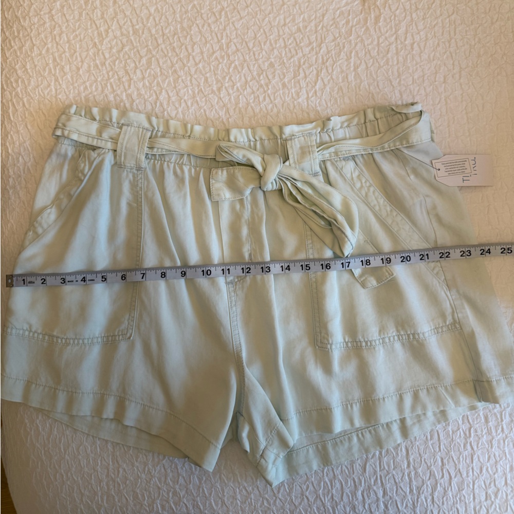 Time and Tru Sunwash Blue Cargo Shorts with Tie-Waist - Picture 9 of 10